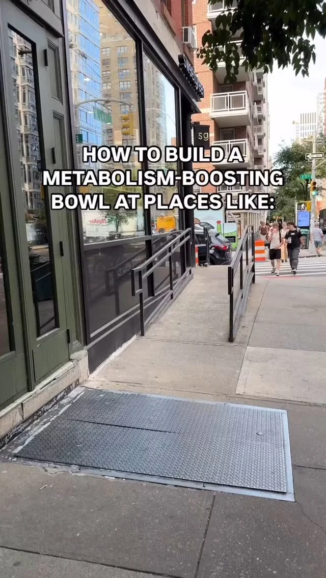 Comment your go-to order and I’ll tell you how to adjust it to boost your metabolism!⁠
⁠
Here are some things to focus on when it comes to boosting your metabolism AND ordering out at places like Sweetgreen, Cava, Chopt, etc etc.⁠
⁠
Let me know your fav order now 👇🏼⁠
⁠
#nourishedroutes #whattoorder #healthyeating #nutritiontips #nutritionistweightloss